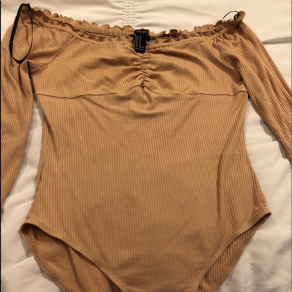 Off shoulder bodysuit long sleeve